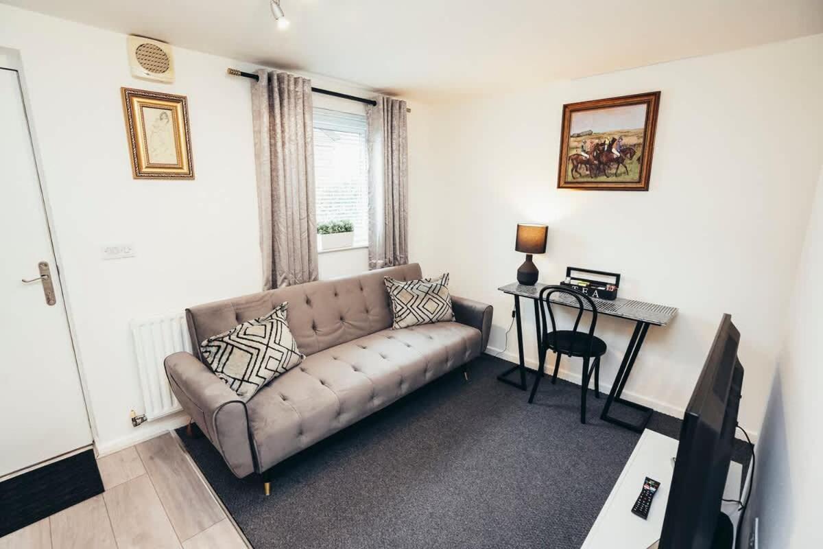 Snug 1Br Apt, Self Check In, Parking, By Derbnb Hilton  Exterior photo